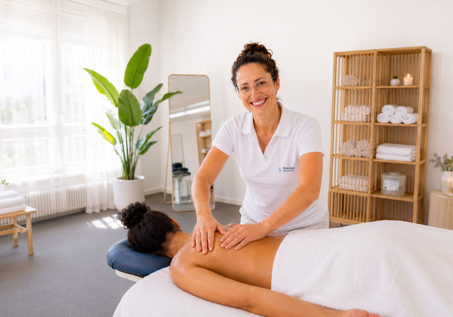 Therapeutische Massage im Massage Zentrum Münchenbuchsee